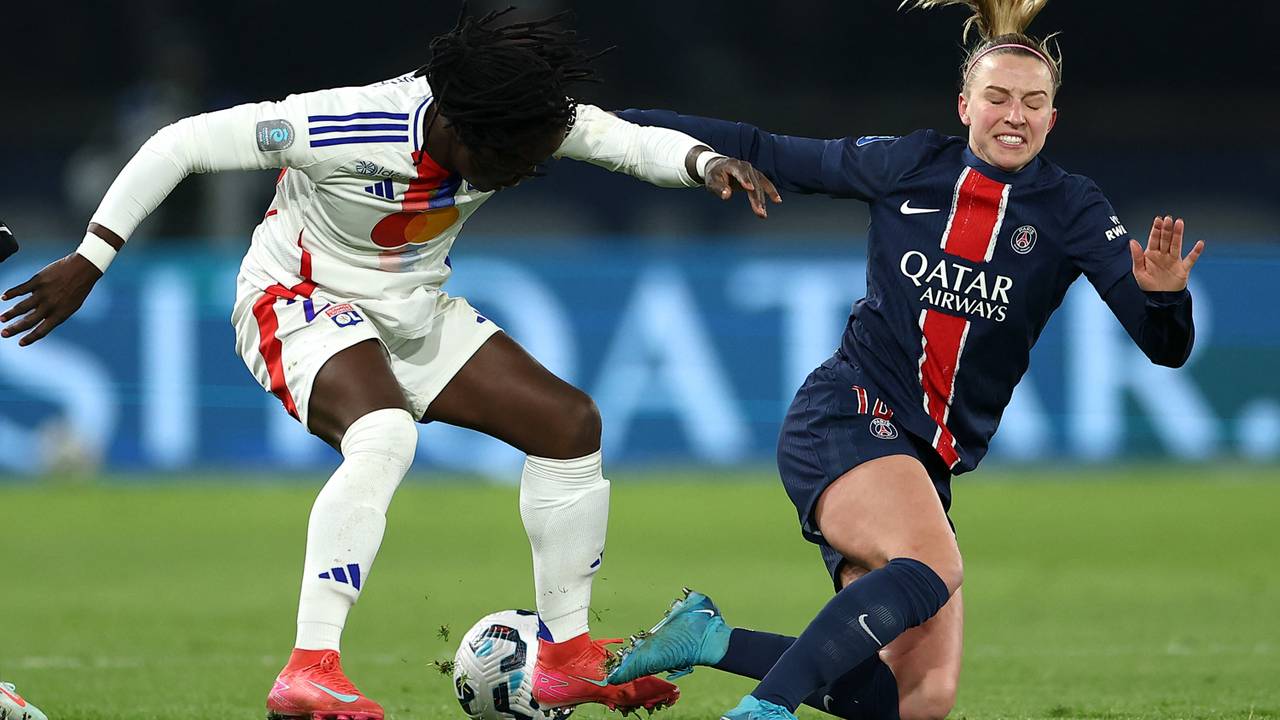 Jackie Groenen verlengt haar contract bij Paris Saint German (foto: ANP).
