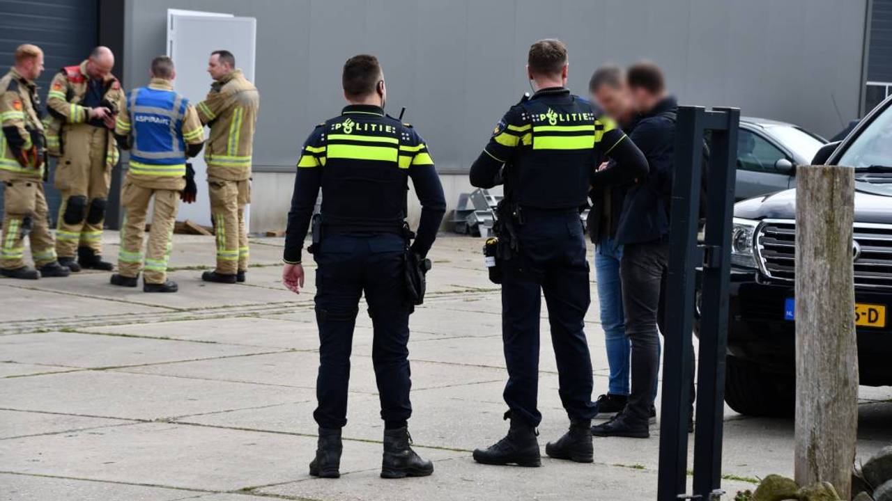 Het drugslab werd ontdekt in een loods op een bedrijventerrein in het Zeeuwse Oud-Vossemeer (foto: Provicom Multimediadiensten).