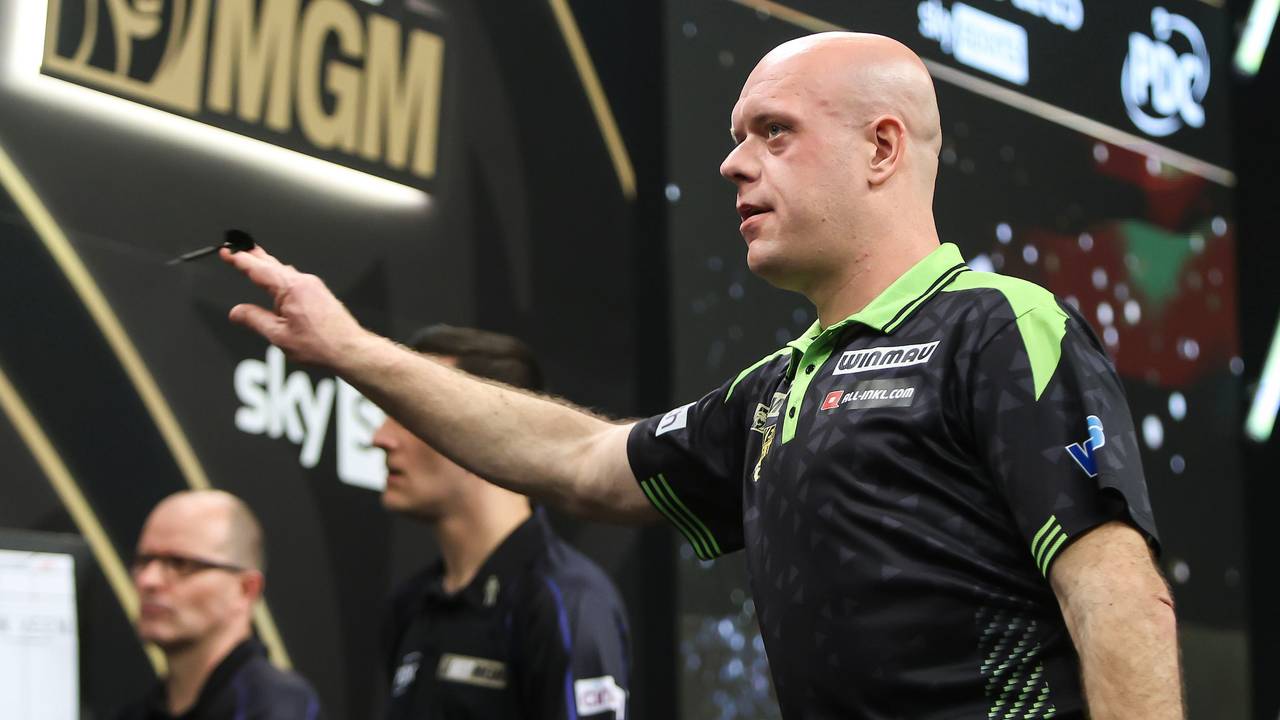 Michael van Gerwen baalt van de verloren finale in Brighton (foto: Taylor Lanning/PDC)