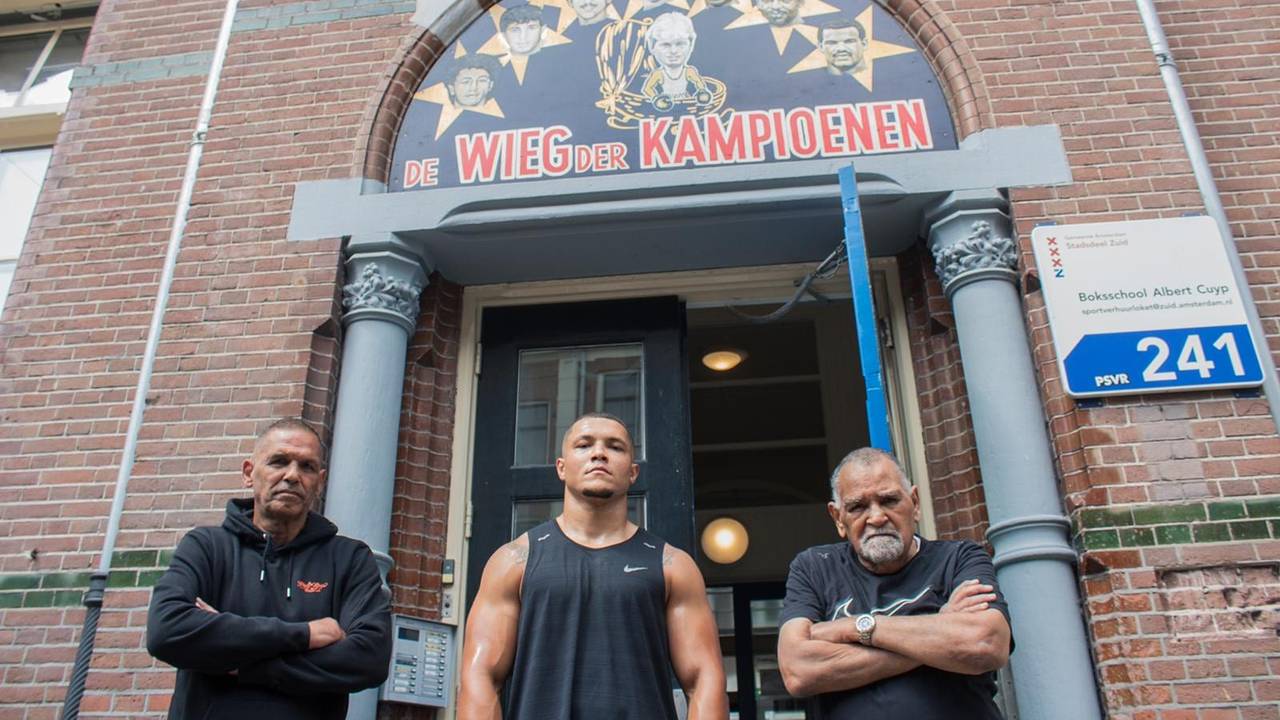 Gilbert, Kilat en Cees Hallie.