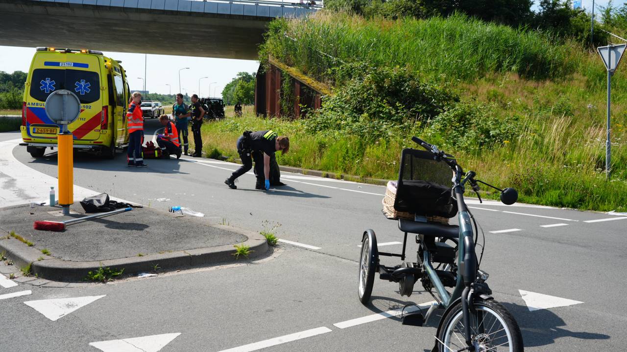 Vrouw op driewieler ernstig gewond bij aanrijding in Rosmalen