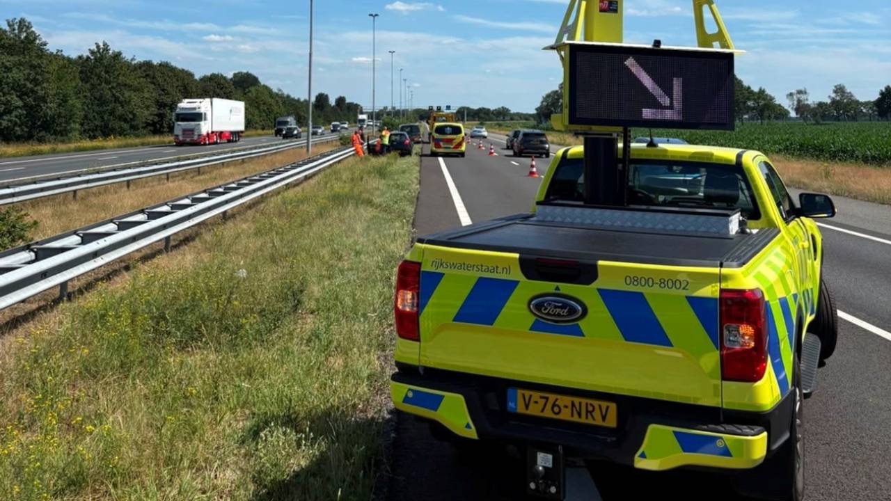 De A58 is vlak bij Tilburg dicht (foto: Rijkswaterstaat Verkeersinformatie).