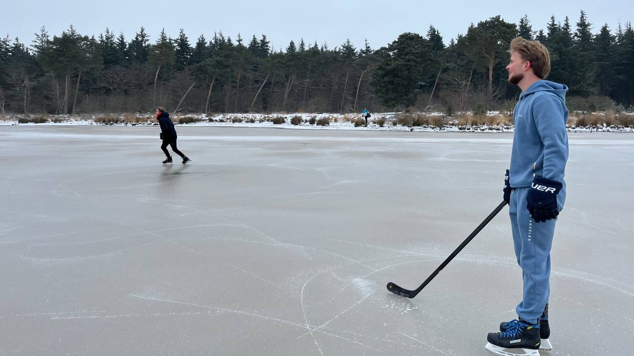 Schaatsen op natuurijs zorgt voor blije gezichten
