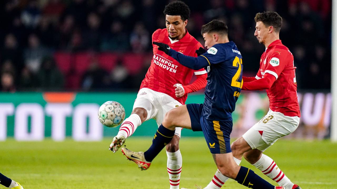 Malik Tillman (links) maakt de laatste weken indruk bij PSV. (Foto: Joris Verwijst/Orange Pictures)