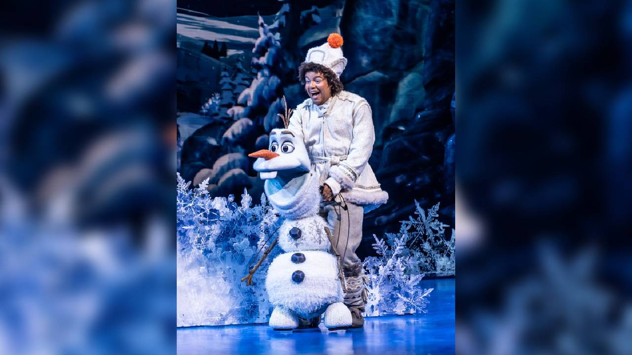 Musikstar Elindo spielt deutschen Schneemann Olaf: „Ein Traum wird wahr“