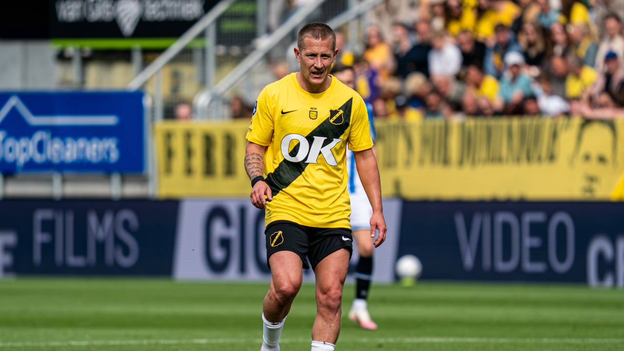 NAC Breda en Lewis Holtby per direct uit elkaar (foto: Orange Pictures).