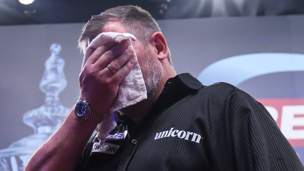 James Wade slaagde er niet in erop en erover te gaan tegen Gian van Veen (foto: Taylor Lanning/PDC).