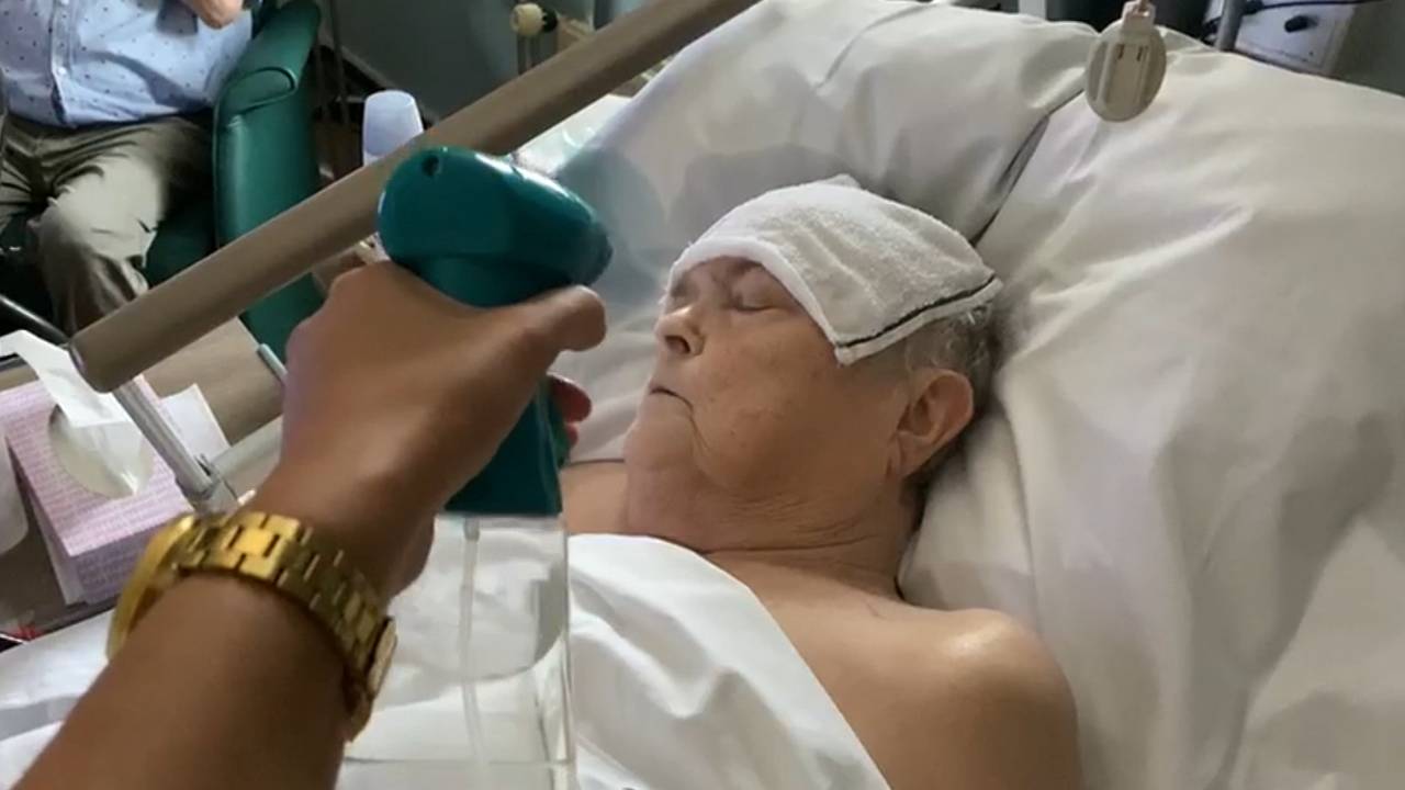 De kleinkinderen maakten beelden van hun oma in het hospice.