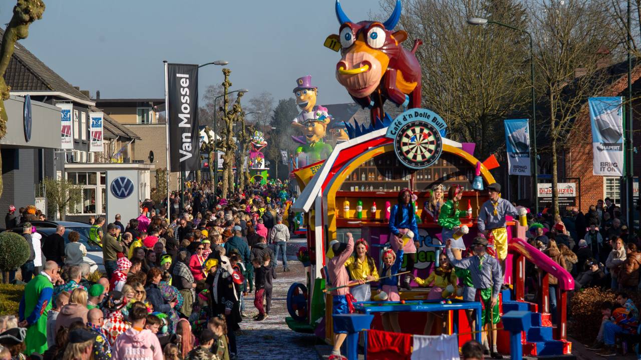 De Champions League van de carnavalsoptochten in de Kempen (foto: Bestuur Kempenoptocht).