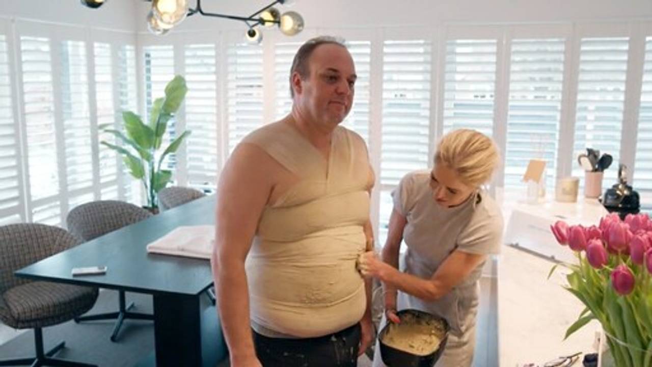 Frans Bauer’s Weight Loss Journey: Singer Tries Bizarre Method on ‘De Bauers’ Episode