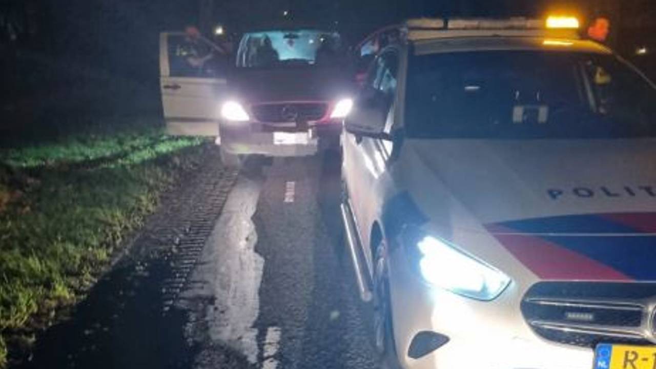 De politie hield de fietsendieven aan in Lierop (foto: Instagram politie Someren).