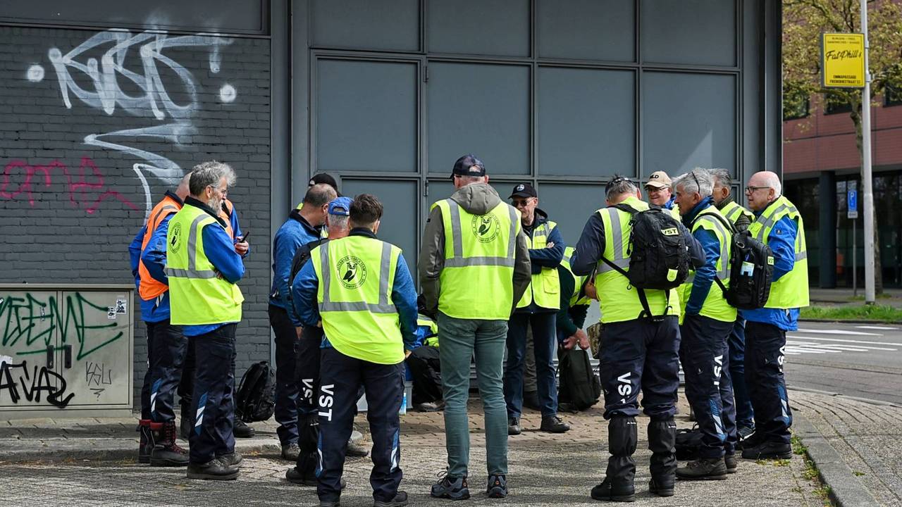 Veteranen searchteam op zoek naar Adrianus (foto: Persbureau Heitink). 
