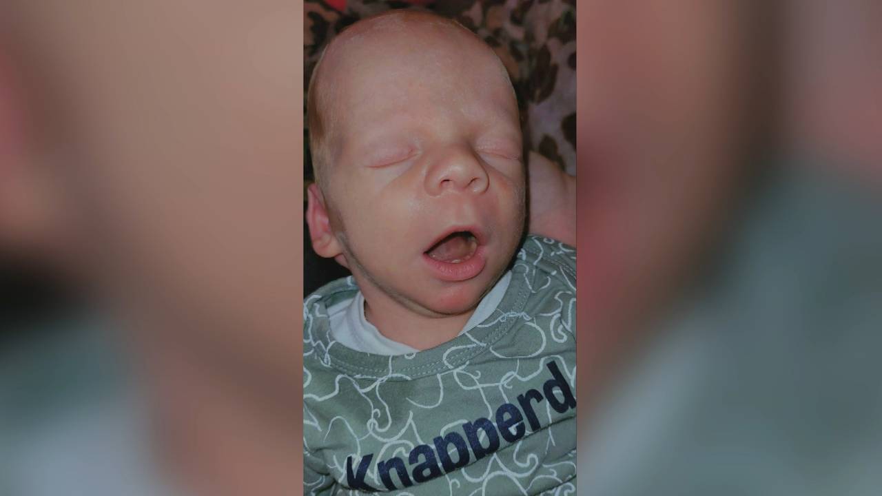 Dymean werd geboren met twee melktandjes (foto: Familie Vos).