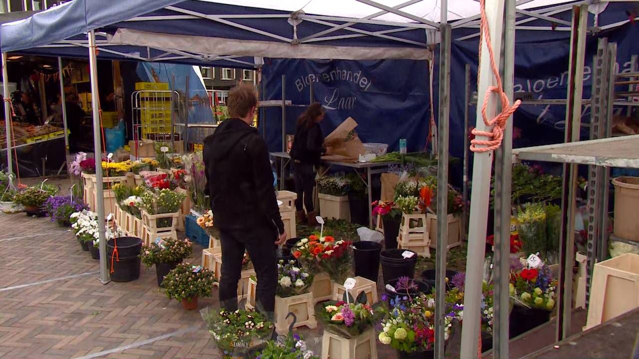 Bloemenkraam net op tijd voor Moederdag terug op de markt Omroep Brabant