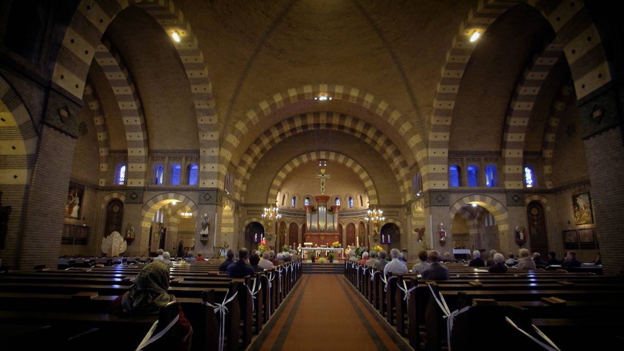 ‘De kerk is leeg in Brabant, in mijn moederland staan ​​ze vol’