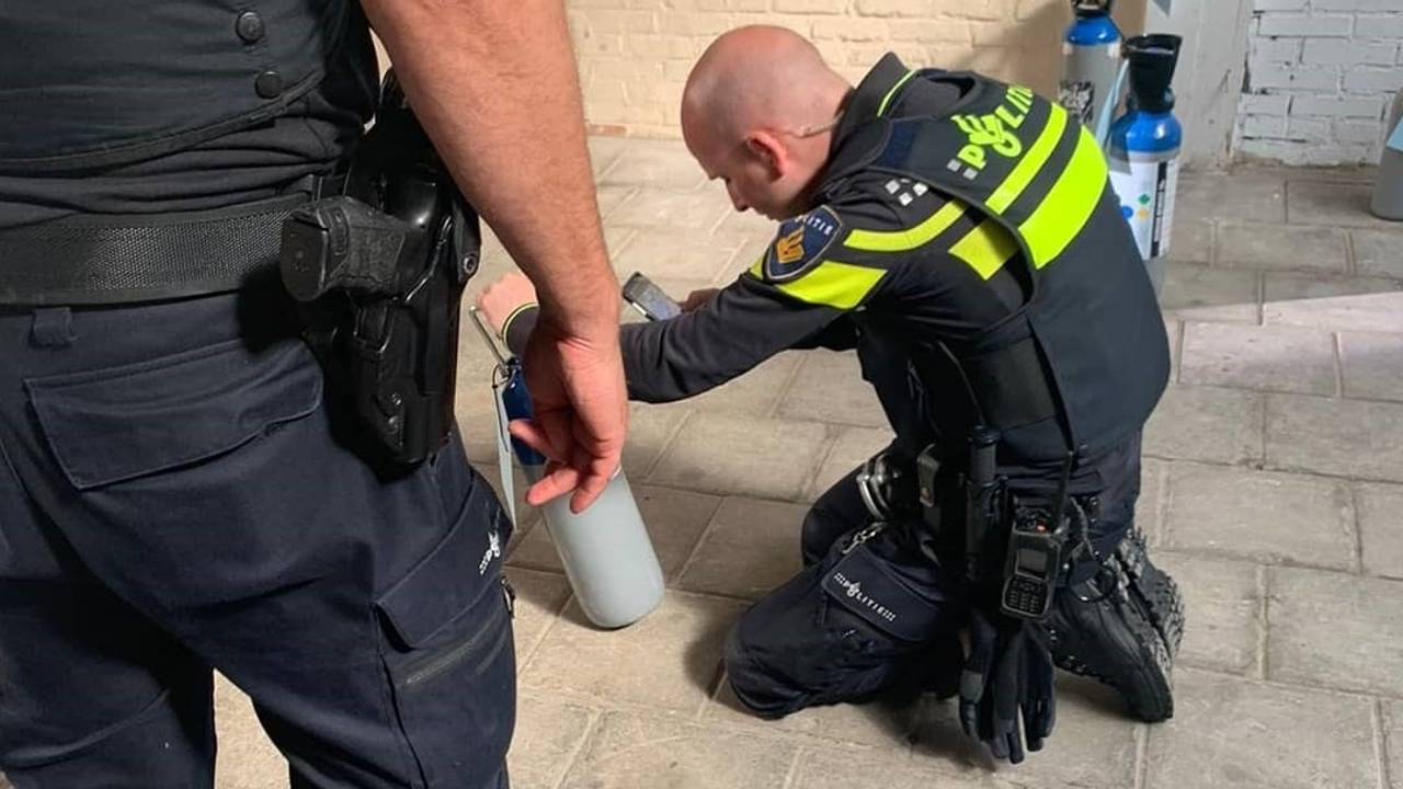 De politie spreekt van een gevaarlijke situatie (foto: Instagram wijkagent Jens).