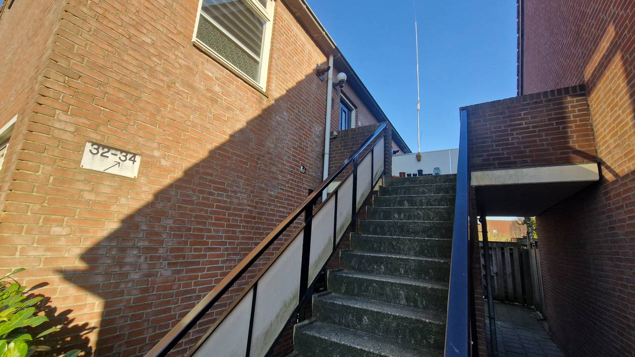 In deze bovenwoning vond in gijzeling plaats (foto: Noël van Hooft)