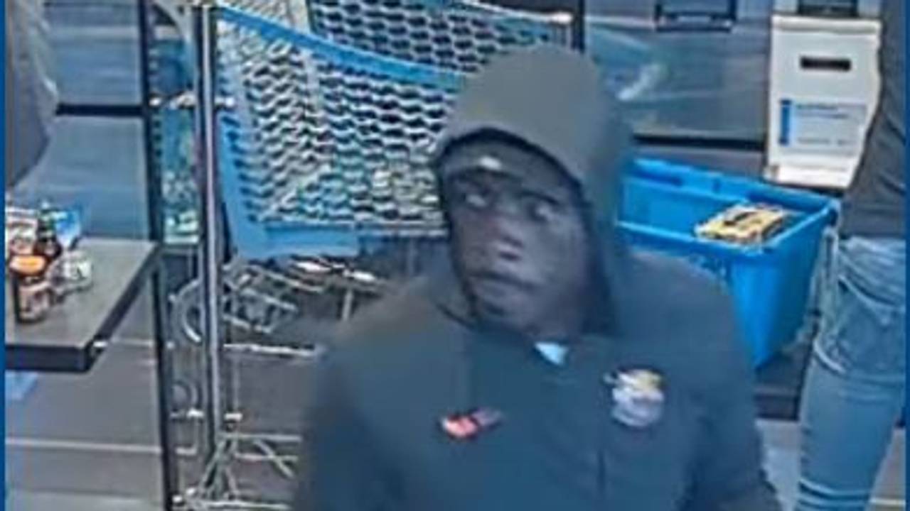 De man naar wie de politie op zoek is (foto: Bureau Brabant).