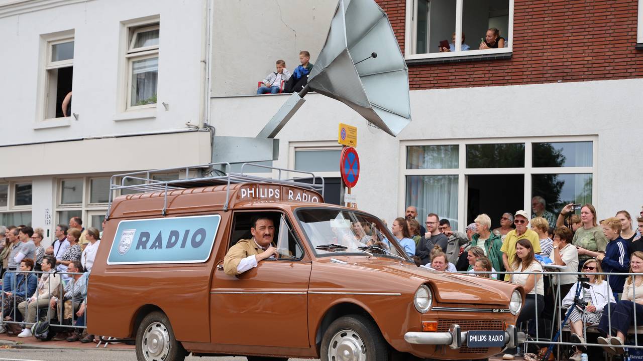 De eerste wagen: Hopeloos met La Radio del Signor Frits (foto: Lobke Kapteijns).