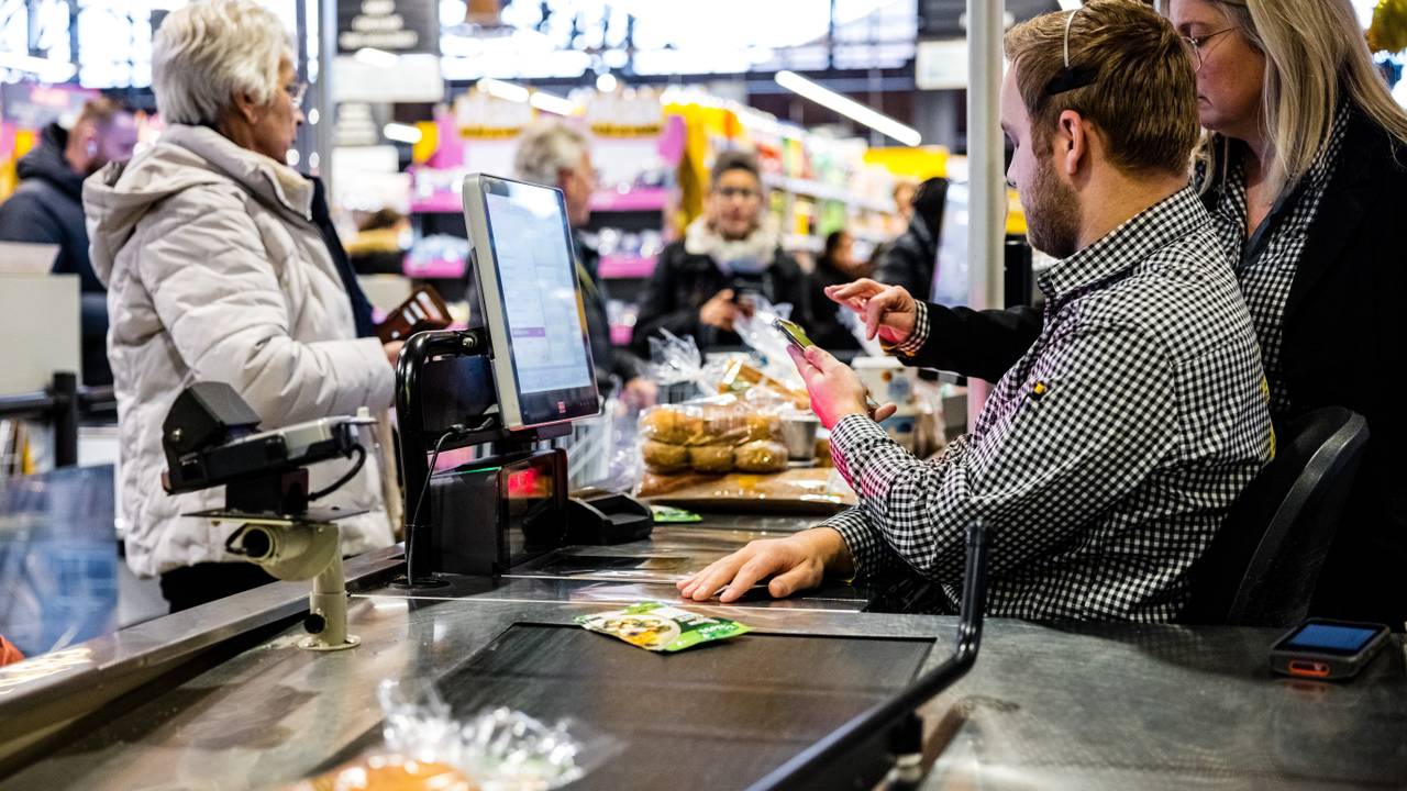 Jumbo removes self-scan checkout: ‘Customers prefer cashier interaction