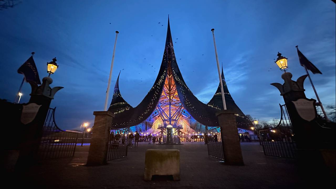 Efteling Takes Safety Measures at Entrance After Car Crash - Aesthetic