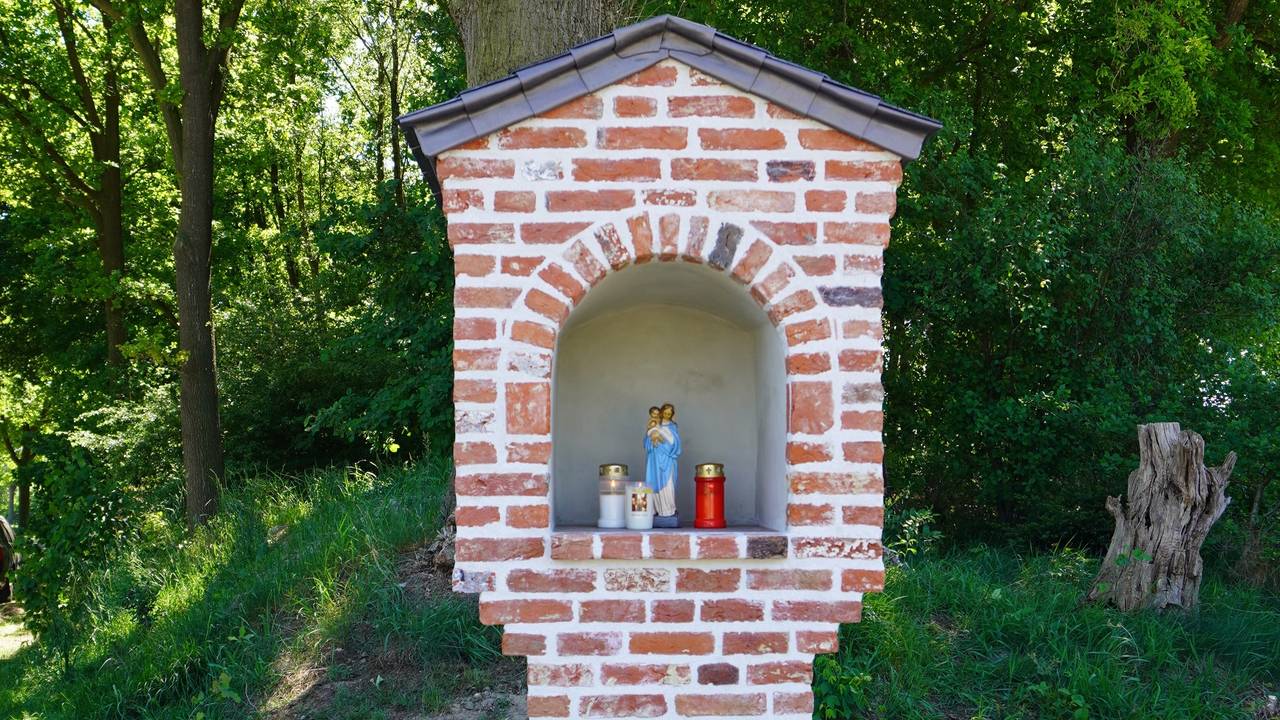 Maria is terug in de nieuwe kapel (Foto: Katja de Bresser)