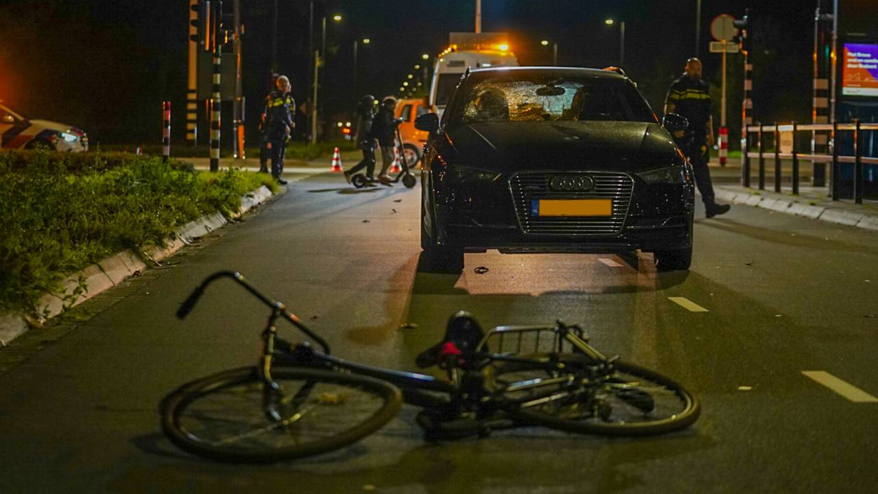 Fietser Zwaargewond Na Aanrijding In Avondspits: ‘Er Moeten Getuigen ...