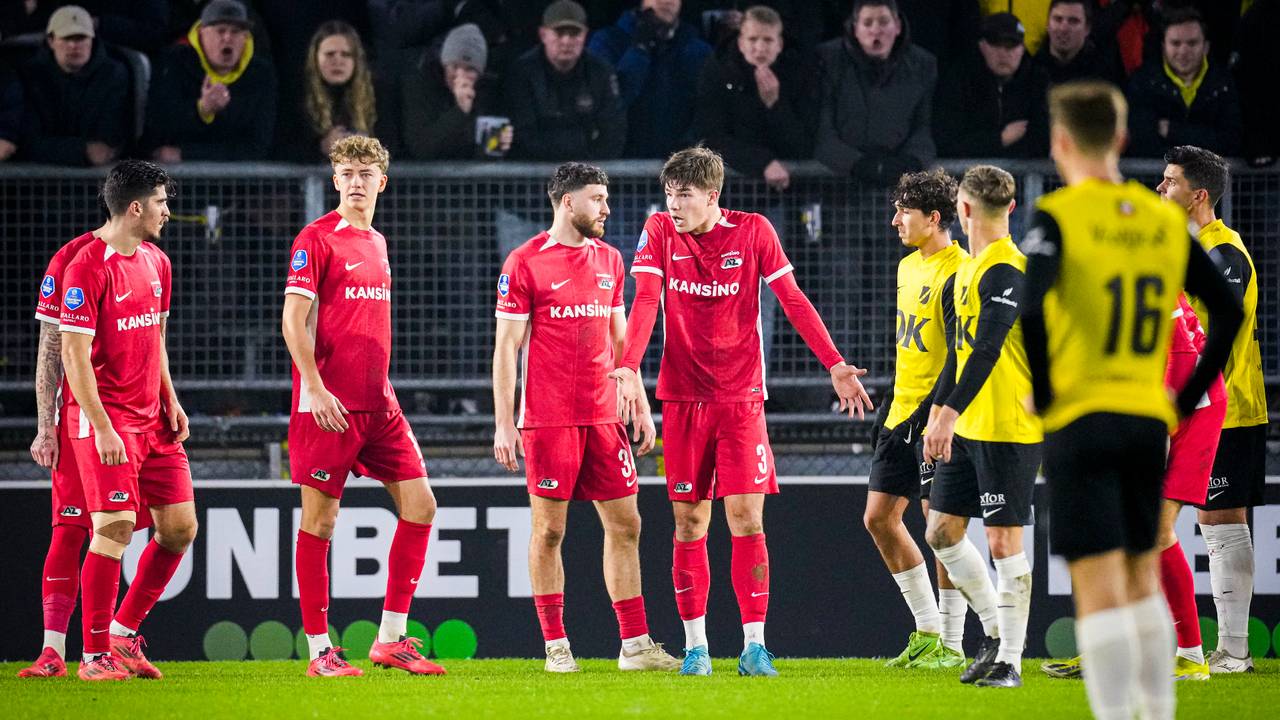 NAC verloor thuisvan AZ met 1-2 (foto: Ed van de Pol/Orange Pictures).