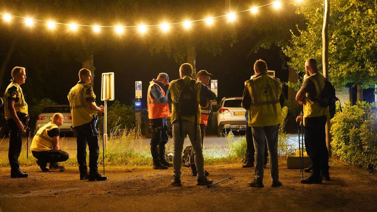 De zoektocht naar de vermiste man startte donderdagavond laat (foto: Jeroen Stuve/SQ Vision).
