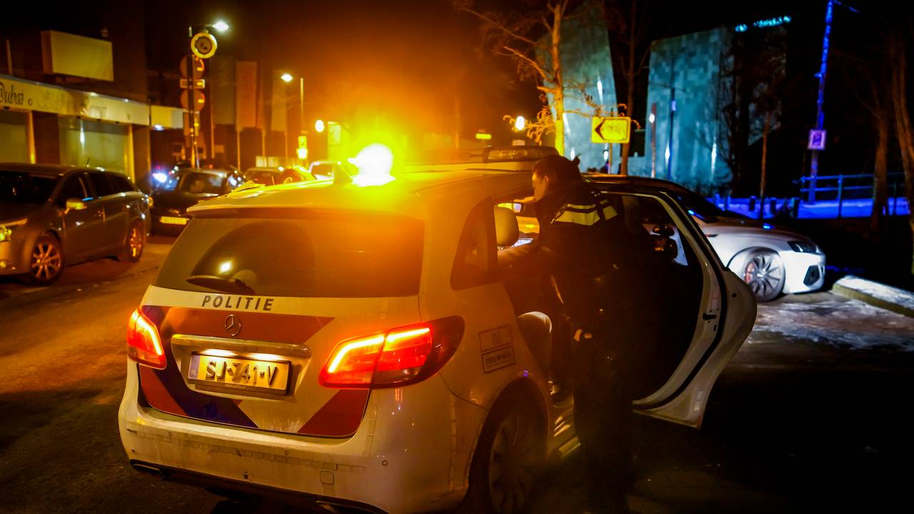 Agenten hebben de Duitse automobilist aangehouden (foto: SQ Vision).