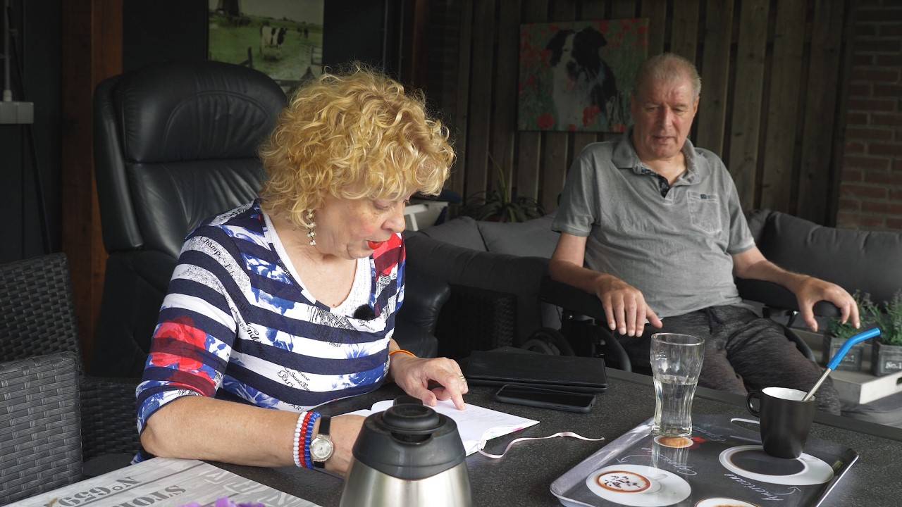 Riet en Tiny Romviel overleefde allebei corona. (foto: Dennis Stafleu)