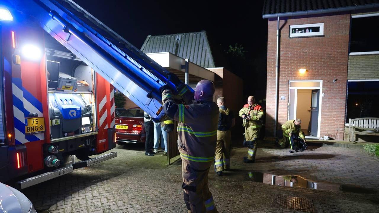 Kliko’s gaan in vlammen op (foto: Sander van Gils/SQ Vision).