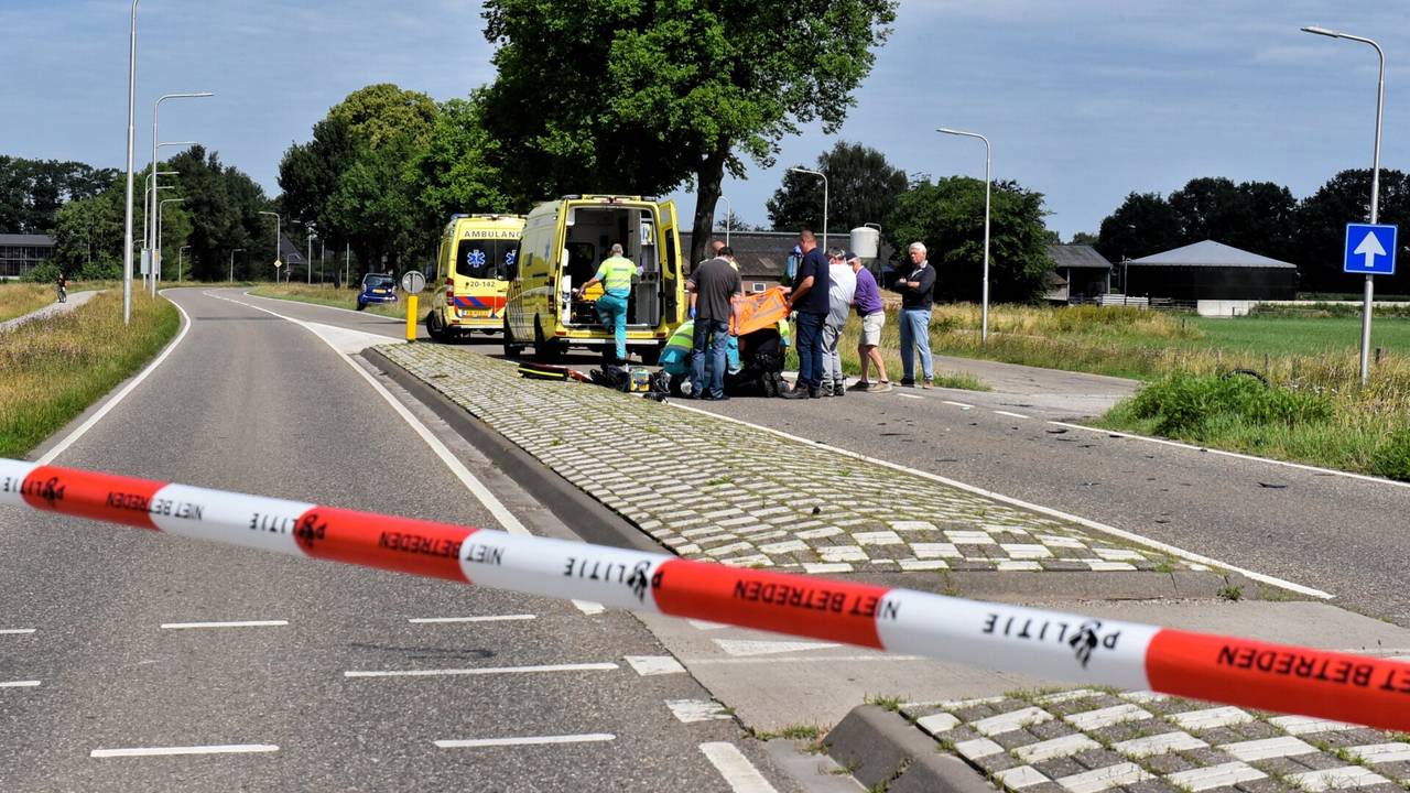 Het ongeluk gebeurde op de Kreitenmolenstraat in Udenhout (foto: Toby de Kort).