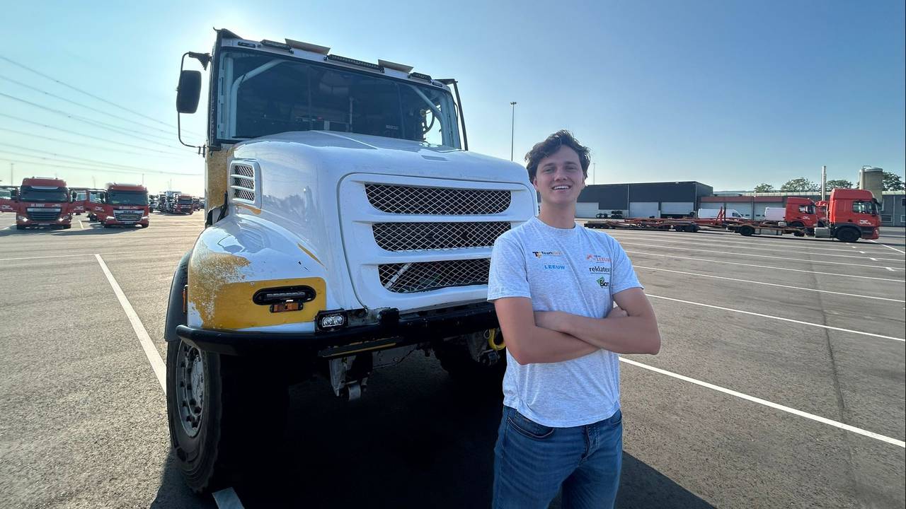 Marnix Leeuw voor de Iveco Powerstar (foto: privé).