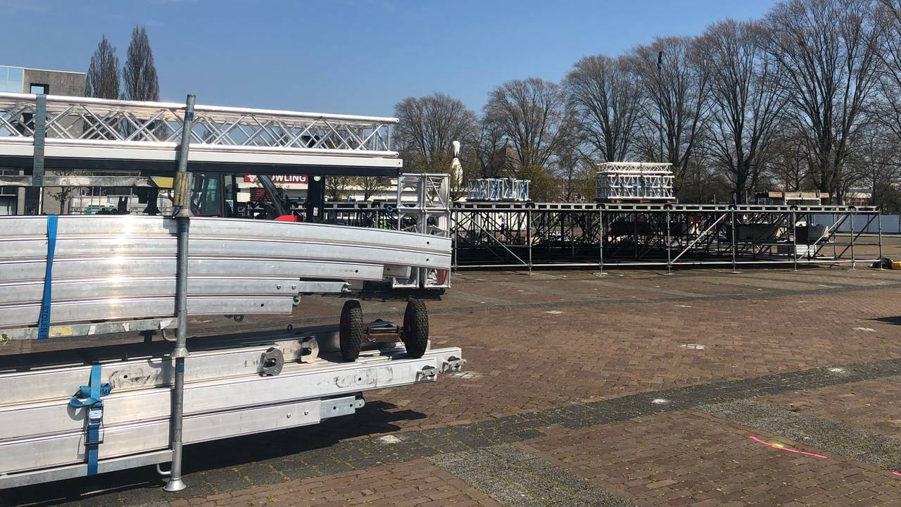 De voorbereidingen voor de 538 Oranjedag in Breda zijn zondag in volle gang (foto: Imke van de Laar).