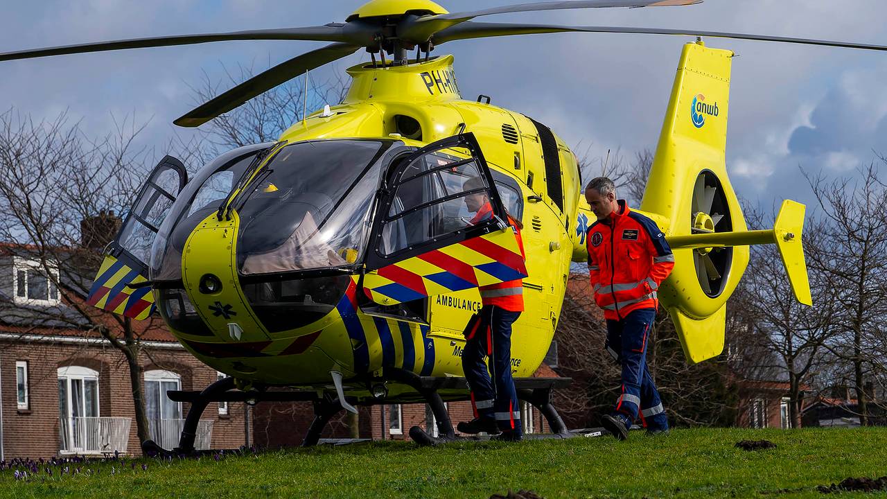 Ook een traumahelikopter werd ingeschakeld (foto: Gabor Heeres/SQ Vision Mediaprodukties).