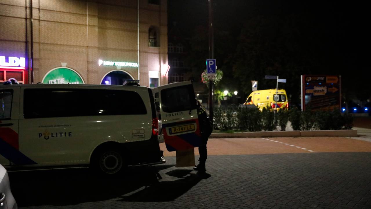 De man werd gestoken aan de Oost-Vaardeke in Oudenbosch (foto: Christian Traets/SQ Vision).