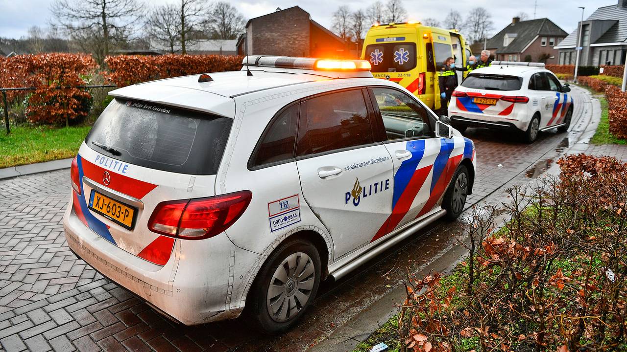 Inzet van politie en ambulance in Veldhoven (foto: SQ Vision Mediaprodukties).