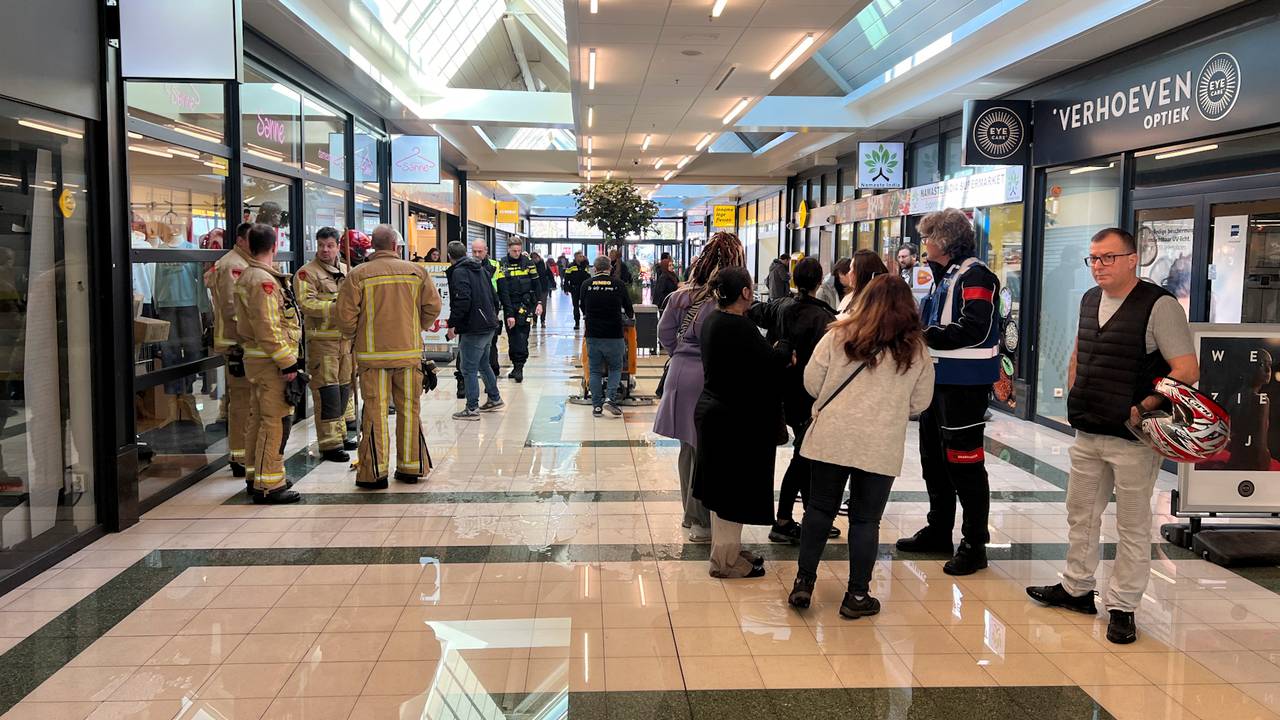 Nattigheid in het winkelcentrum (foto: SQ Vision).