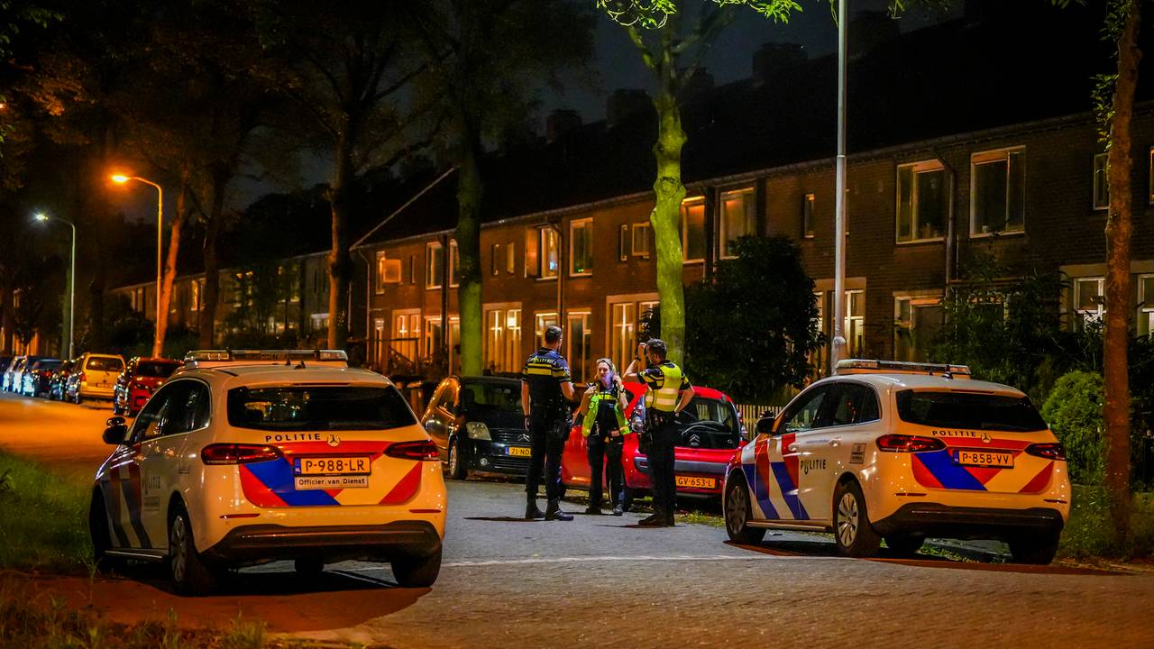 路上で男性が銃撃され、被害者は脚を撃たれる