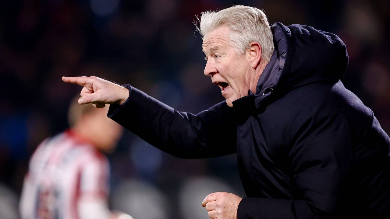 Willem II-trainer Peter Maes (foto: Orange Pictures).