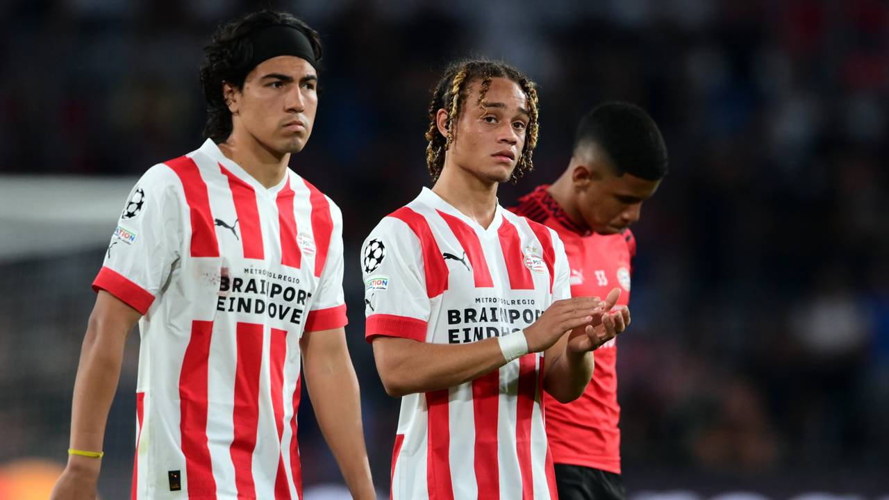 Teleurstelling bij PSV na uitschakeling voor de Champions League (Foto: ANP)