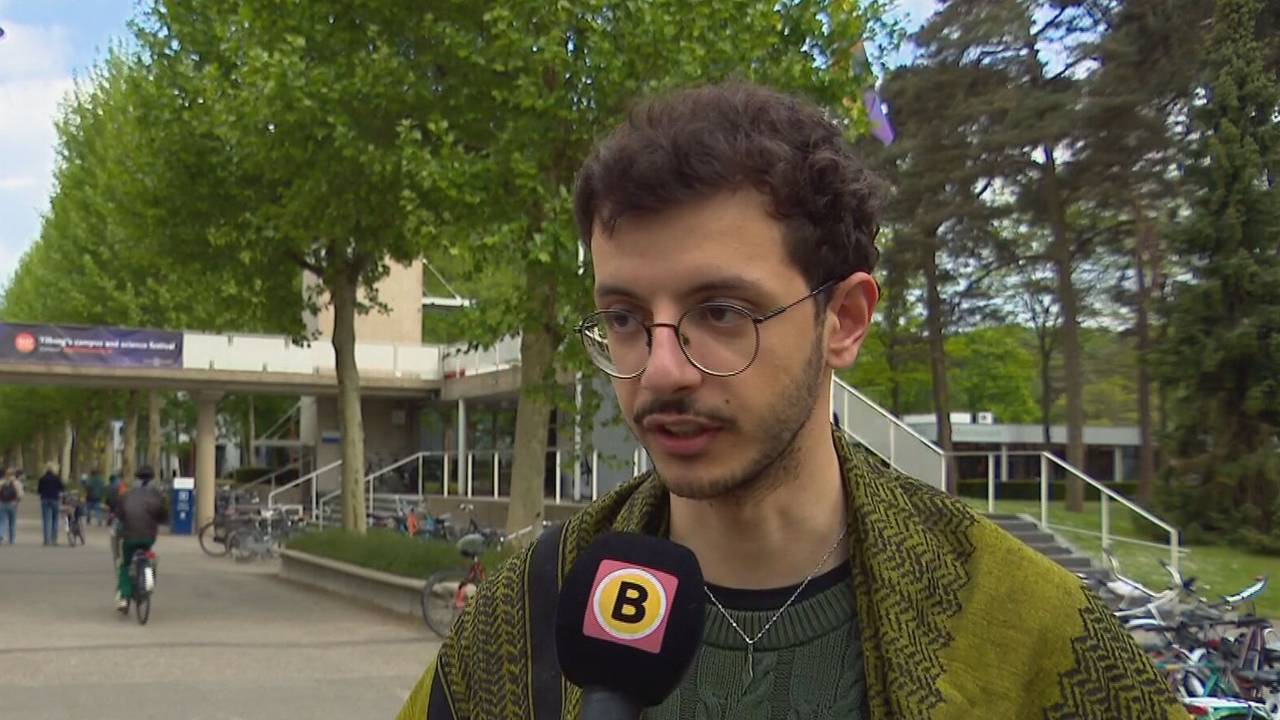 Rami Fransawi op de campus in Tilburg (foto: Jos Verkuijlen).
