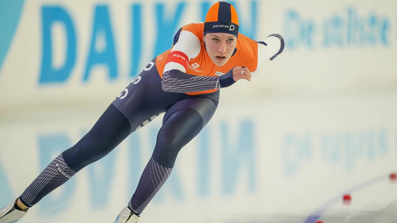 Schaatster Maud Lugters uit Tilburg dit weekend op het NK