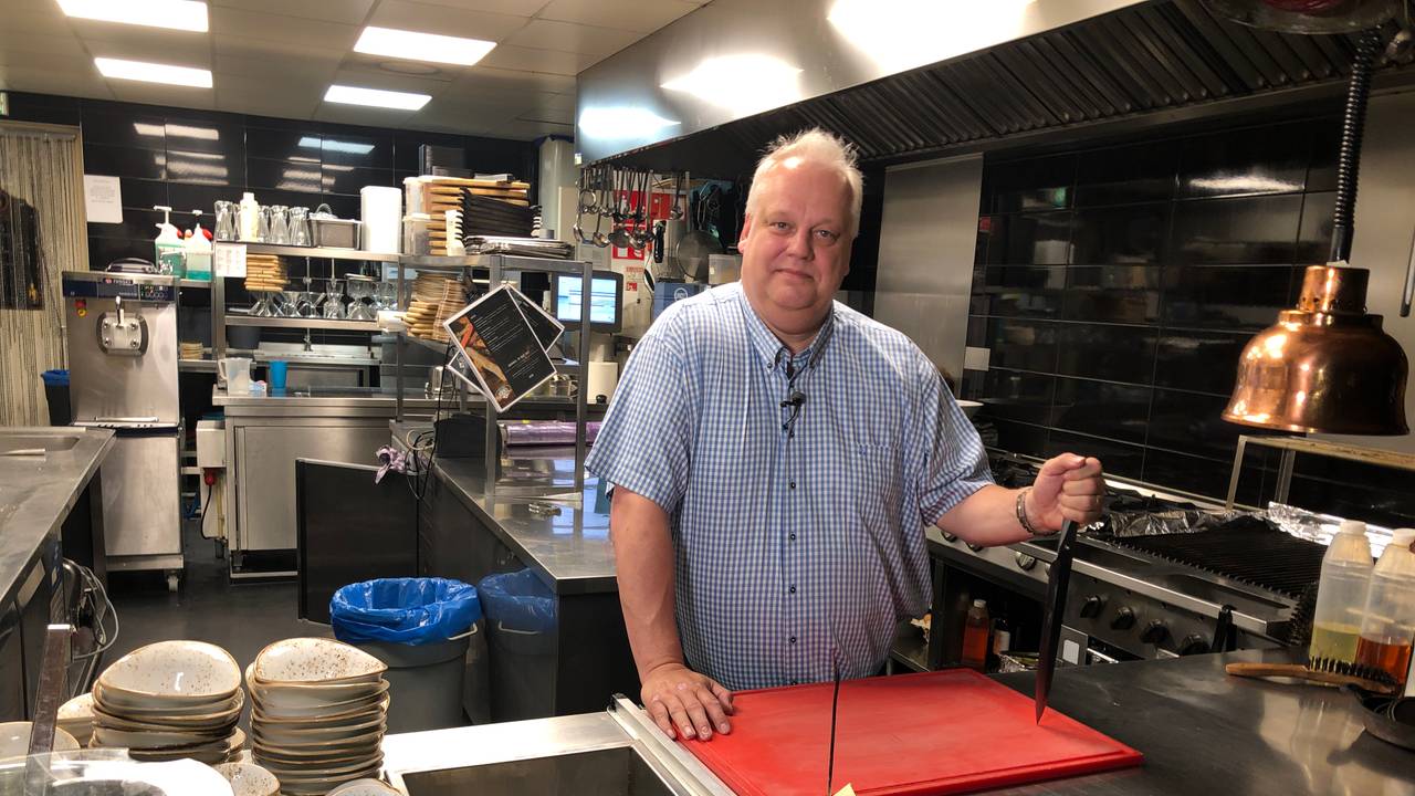 Ruud Bakker ging zelf in Spanje op zoek naar koks.