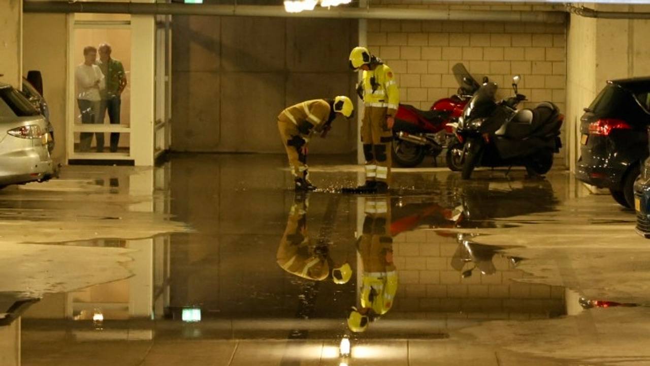 Wateroverlast in parkeergarage in Cuijk (Foto: SK-Media/SQ Vision)