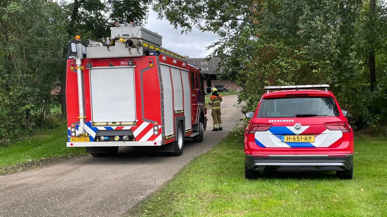 Volgens de brandweer leverde de situatie bij de boerderij in Zeeland geen gevaar op (foto: Marco van den Broek/SQ Vision).