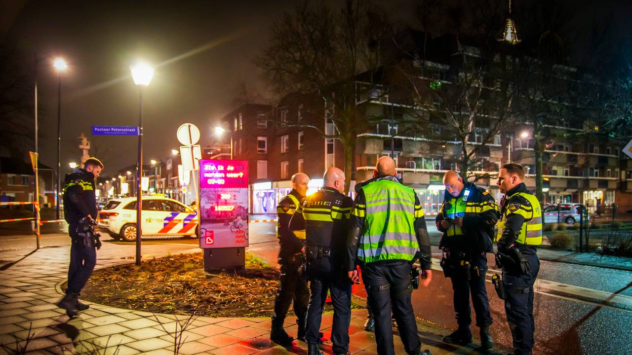 De politie onderzoekt wat er aan de steekpartij voorafging (foto: SQ Vision).