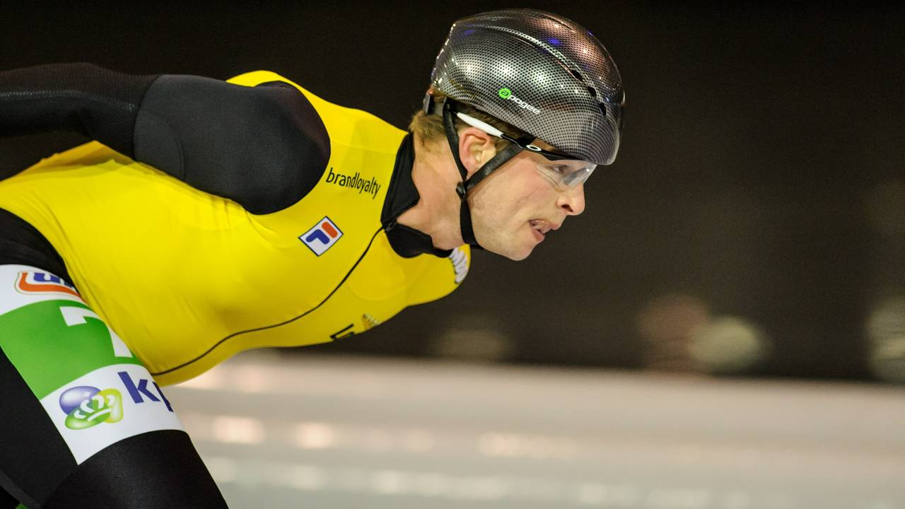 Sven Kramer schaatste in 2016 zijn eerste marathon op kunstijs in Tilburg (Foto ANP)