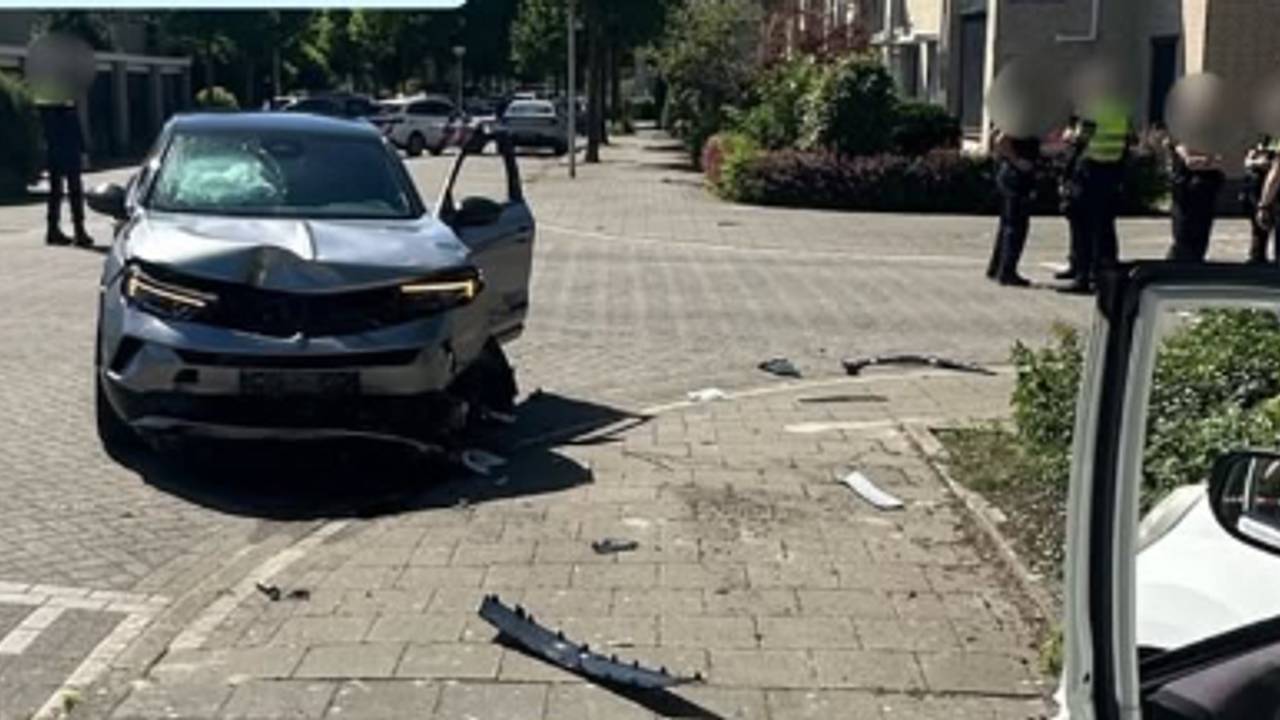 Wilde achtervolging in Woensel (foto: Instagram politie Eindhoven).